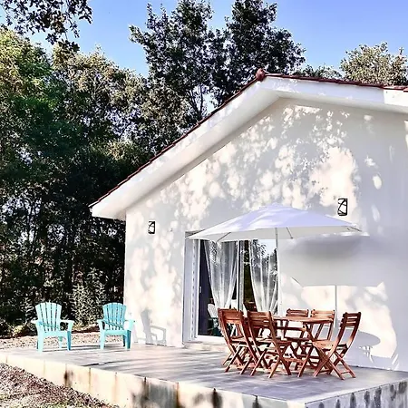 Holiday home Maison Neuve A 25mn De L'ocean *